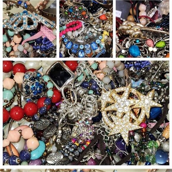 1 pound of Mystery Jewelry - All wearable, organized, & sorted. - Picture 14 of 16